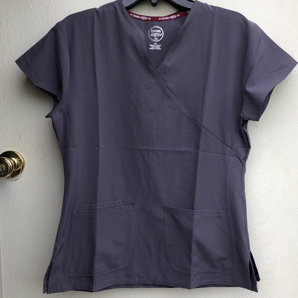 Scrub tops and bottoms - Picture 9 of 15
